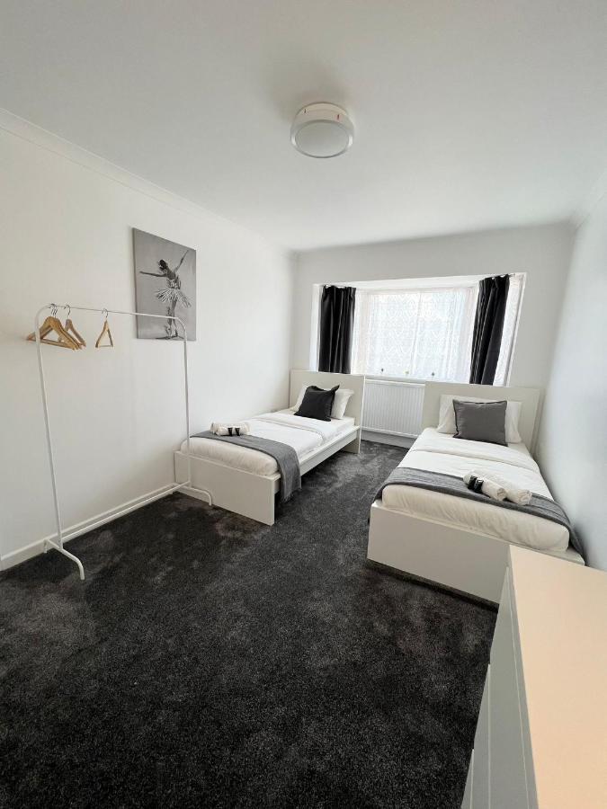 ホテルStunning Flat In Greater ロンドン エクステリア 写真