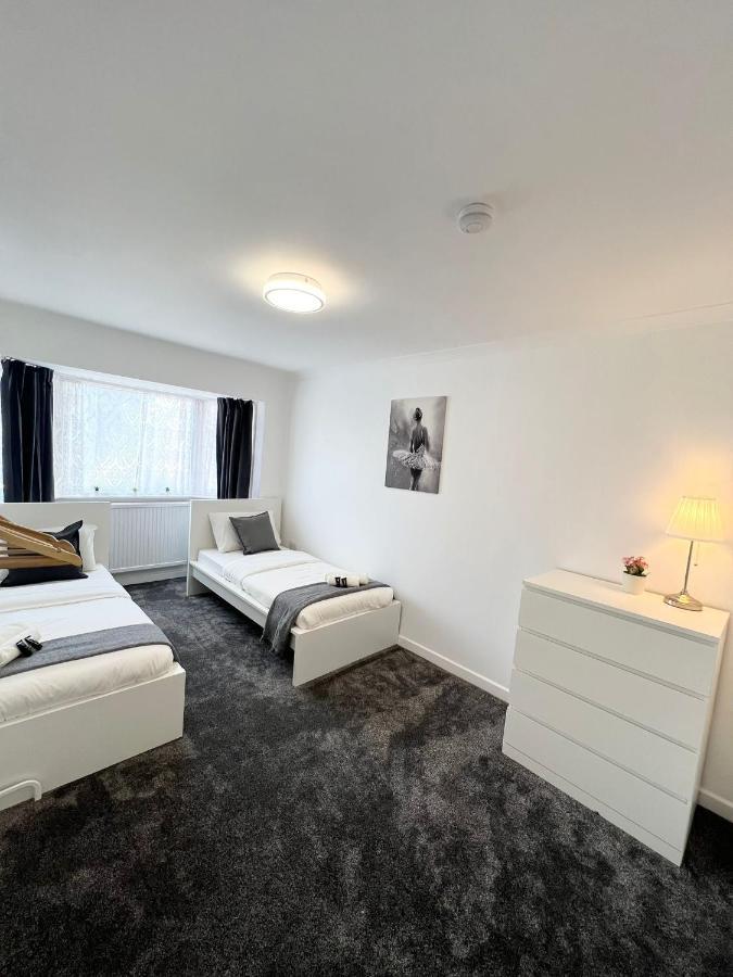 ホテルStunning Flat In Greater ロンドン エクステリア 写真