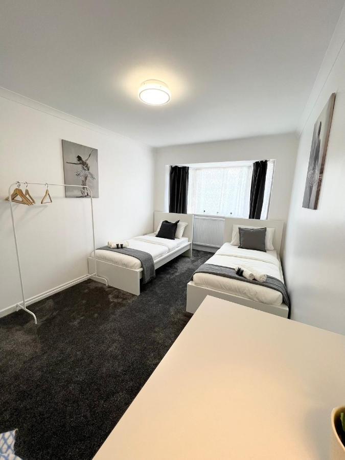 ホテルStunning Flat In Greater ロンドン エクステリア 写真